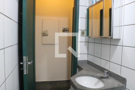 Casa à venda com 405m², 3 quartos e 8 vagasBanheiro 3