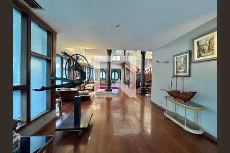 Sala de casa de condomínio à venda com 11 quartos, 2800m² em Barra da Tijuca, Rio de Janeiro