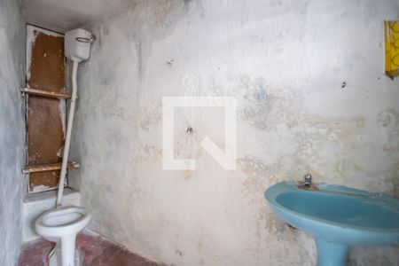 Casa à venda com 150m², 2 quartos e 1 vaga Casa à venda com 150m², 2 quartos e 1 vagaBanheiro Edícula (Fundos)