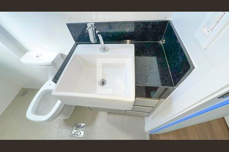 Apartamento para alugar com 64m², 2 quartos e 2 vagas Apartamento para alugar com 64m², 2 quartos e 2 vagasBanheiro
