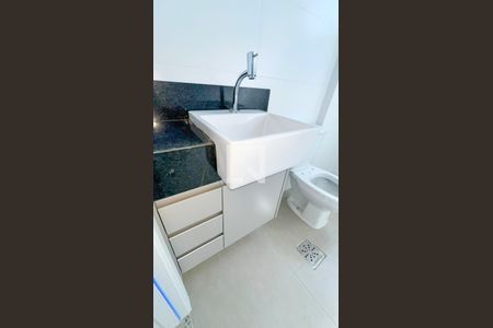 Apartamento para alugar com 64m², 2 quartos e 2 vagas Apartamento para alugar com 64m², 2 quartos e 2 vagasBanheiro