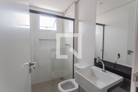 Banheiro da Suíte de apartamento para alugar com 2 quartos, 64m² em Ipiranga, Belo Horizonte