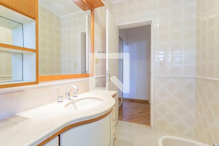 Casa à venda com 248m², 4 quartos e 3 vagas Casa à venda com 248m², 4 quartos e 3 vagasBanheiro da Suíte 4