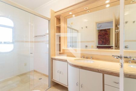 Casa à venda com 248m², 4 quartos e 3 vagas Casa à venda com 248m², 4 quartos e 3 vagasBanheiro da Suíte 3