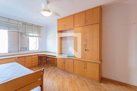 Casa à venda com 248m², 4 quartos e 3 vagas Casa à venda com 248m², 4 quartos e 3 vagasSuíte 4