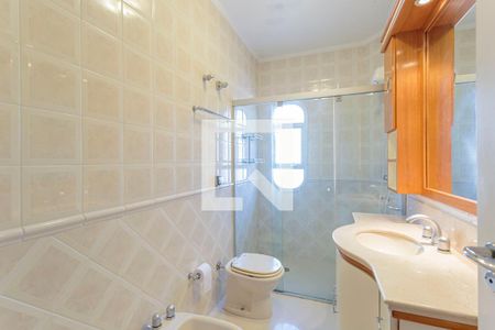 Casa à venda com 248m², 4 quartos e 3 vagas Casa à venda com 248m², 4 quartos e 3 vagasBanheiro da Suíte 4