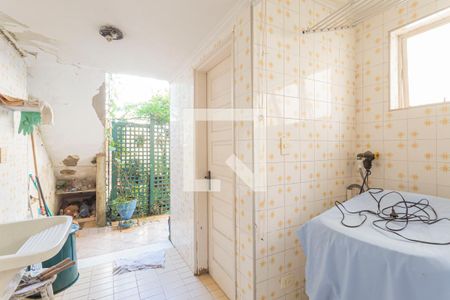 Casa à venda com 248m², 4 quartos e 3 vagas Casa à venda com 248m², 4 quartos e 3 vagasÁrea de Serviço