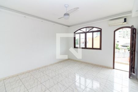 Sala de apartamento para alugar com 2 quartos, 90m² em Vila Valqueire, Rio de Janeiro