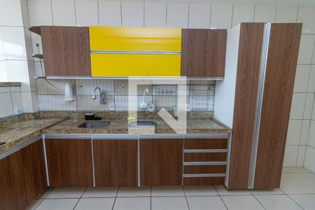 Apartamento para alugar com 90m², 2 quartos e 1 vagaCozinha - Armários