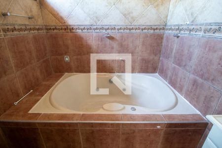 Casa para alugar com 205m², 3 quartos e 4 vagas Casa para alugar com 205m², 3 quartos e 4 vagasBanheiro da Suíte