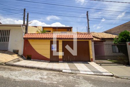 Casa para alugar com 205m², 3 quartos e 4 vagas Casa para alugar com 205m², 3 quartos e 4 vagasFachada