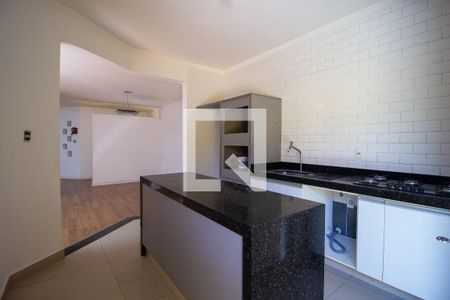 Casa para alugar com 205m², 3 quartos e 4 vagas Casa para alugar com 205m², 3 quartos e 4 vagasCozinha