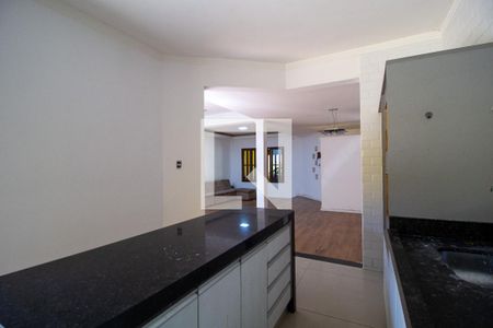 Casa para alugar com 205m², 3 quartos e 4 vagas Casa para alugar com 205m², 3 quartos e 4 vagasCozinha