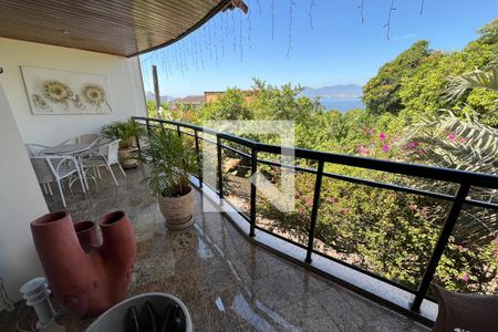 Casa à venda com 254m², 4 quartos e 4 vagasVaranda Quarto 2