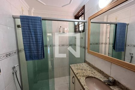 Casa à venda com 254m², 4 quartos e 4 vagasBanheiro 4
