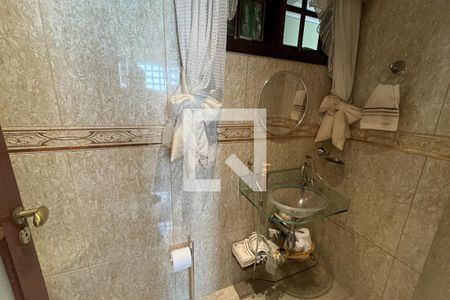 Casa à venda com 254m², 4 quartos e 4 vagasLavabo Sala