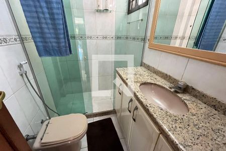 Casa à venda com 254m², 4 quartos e 4 vagasBanheiro 4