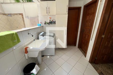 Casa à venda com 254m², 4 quartos e 4 vagasÁrea de Serviço