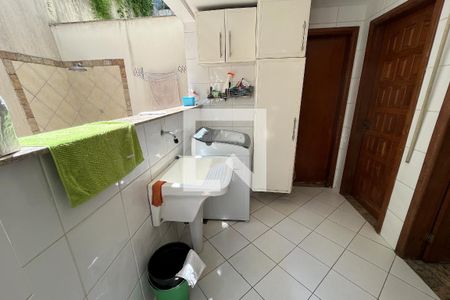 Casa à venda com 254m², 4 quartos e 4 vagasÁrea de Serviço