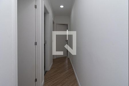 Corredor de apartamento para alugar com 3 quartos, 64m² em Vila Brasilio Machado, São Paulo