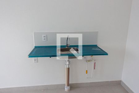 Sala, Cozinha e Área de Serviço  de apartamento para alugar com 2 quartos, 37m² em Socorro, São Paulo