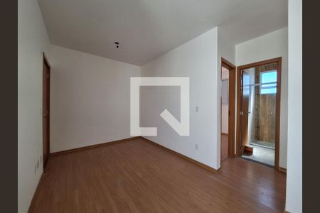 Sala de apartamento para alugar com 2 quartos, 46m² em Granjas Santa Terezinha, Taubaté