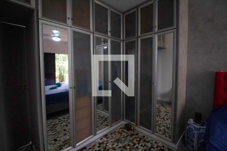 Apartamento à venda com 140m², 3 quartos e 2 vagas Apartamento à venda com 140m², 3 quartos e 2 vagasQuarto 1