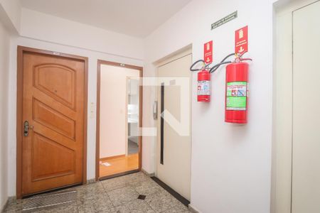 Apartamento para alugar com 68m², 2 quartos e 1 vaga Apartamento para alugar com 68m², 2 quartos e 1 vagaHall Social
