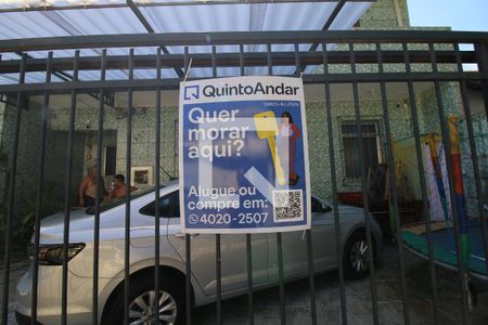 Casa à venda com 220m², 3 quartos e 3 vagasPlaca