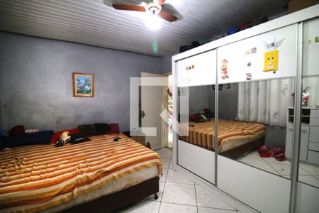 Casa à venda com 220m², 3 quartos e 3 vagasQuarto 2 Suíte