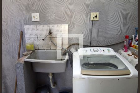 Casa à venda com 220m², 3 quartos e 3 vagasÁrea de Serviço