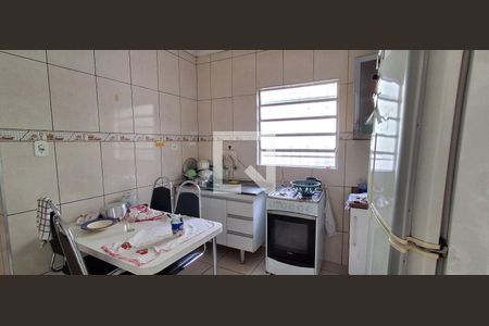 Casa à venda com 400m², 3 quartos e 4 vagas Casa à venda com 400m², 3 quartos e 4 vagasCozinha