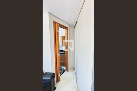 Apartamento para alugar com 77m², 2 quartos e 1 vaga Apartamento para alugar com 77m², 2 quartos e 1 vagaSuite