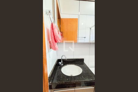 Apartamento para alugar com 77m², 2 quartos e 1 vaga Apartamento para alugar com 77m², 2 quartos e 1 vagaBanheiro