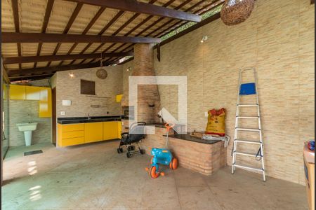 Casa à venda com 253m², 4 quartos e 3 vagas Casa à venda com 253m², 4 quartos e 3 vagasEspaço Gourmet