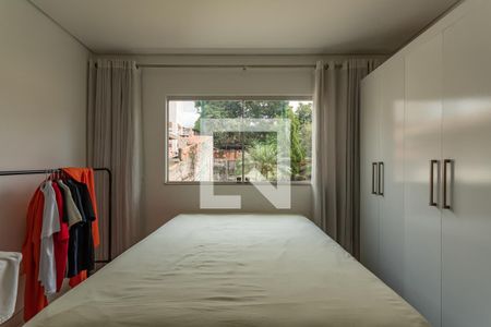 Casa à venda com 253m², 4 quartos e 3 vagas Casa à venda com 253m², 4 quartos e 3 vagasQuarto 3