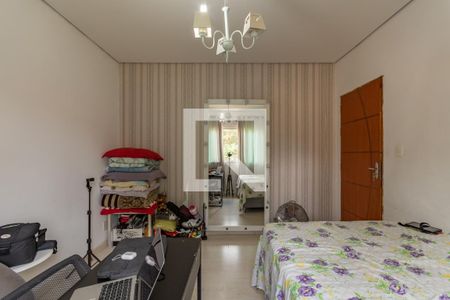 Casa à venda com 253m², 4 quartos e 3 vagas Casa à venda com 253m², 4 quartos e 3 vagasQuarto 2