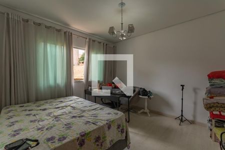 Casa à venda com 253m², 4 quartos e 3 vagas Casa à venda com 253m², 4 quartos e 3 vagasQuarto 2