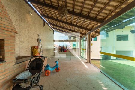 Casa à venda com 253m², 4 quartos e 3 vagas Casa à venda com 253m², 4 quartos e 3 vagasEspaço Gourmet