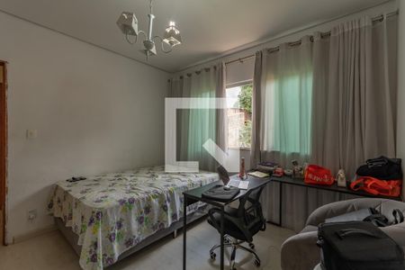 Casa à venda com 253m², 4 quartos e 3 vagas Casa à venda com 253m², 4 quartos e 3 vagasQuarto 2