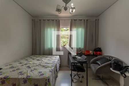 Casa à venda com 253m², 4 quartos e 3 vagas Casa à venda com 253m², 4 quartos e 3 vagasQuarto 2