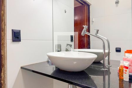 Casa à venda com 70m², 2 quartos e sem vaga Casa à venda com 70m², 2 quartos e sem vagaBanheiro da Suíte