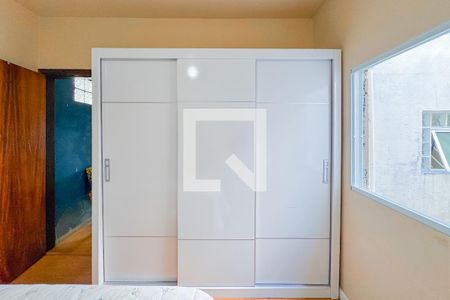 Casa à venda com 70m², 2 quartos e sem vaga Casa à venda com 70m², 2 quartos e sem vagaSuíte - Armários