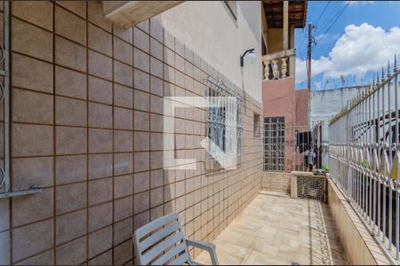 Apartamento à venda com 100m², 2 quartos e 1 vagaQuintal