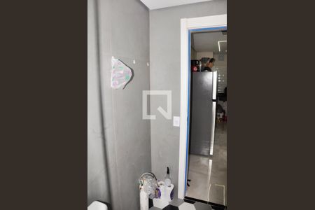 Apartamento à venda com 39m², 2 quartos e sem vaga Apartamento à venda com 39m², 2 quartos e sem vagaBanheiro Social