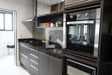 Apartamento à venda com 99m², 2 quartos e 2 vagasCozinha