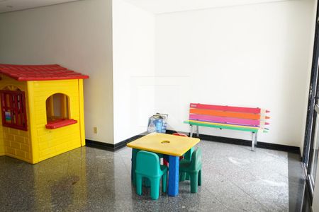 Apartamento à venda com 99m², 2 quartos e 2 vagasÁrea comum