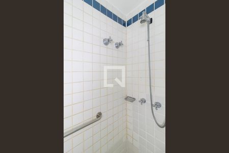 Casa à venda com 340m², 3 quartos e 3 vagasSuíte 3 - Banheiro