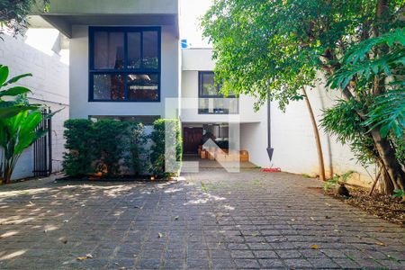 Casa à venda com 340m², 3 quartos e 3 vagasGaragem
