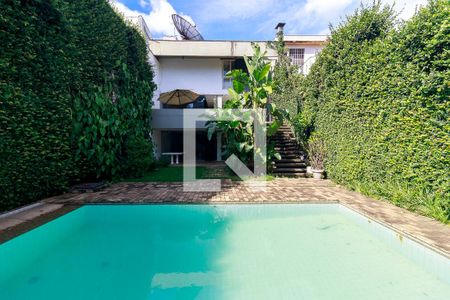 Casa à venda com 340m², 3 quartos e 3 vagasPiscina